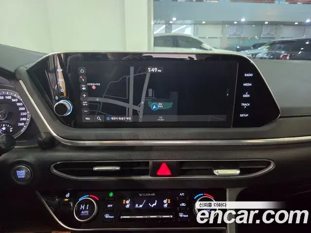 Hyundai Sonata Hybrid 2019 — Photo 12/20