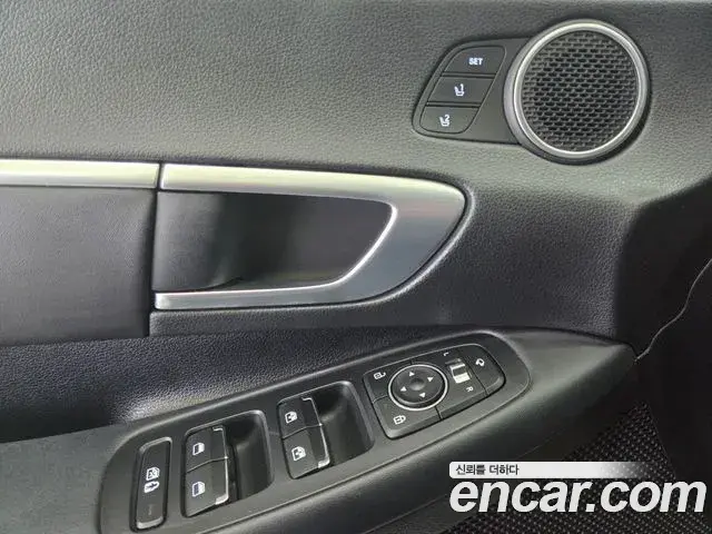 Hyundai Sonata Hybrid 2019 — Photo 20/20