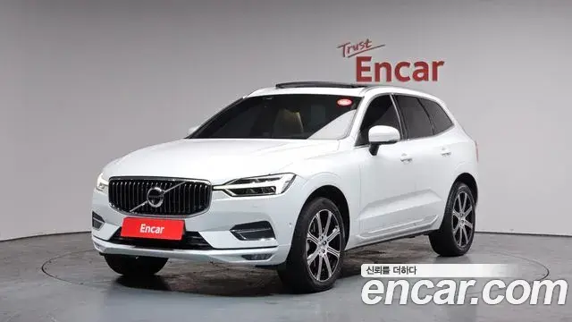 Volvo XC60 2019 — Photo 2/20