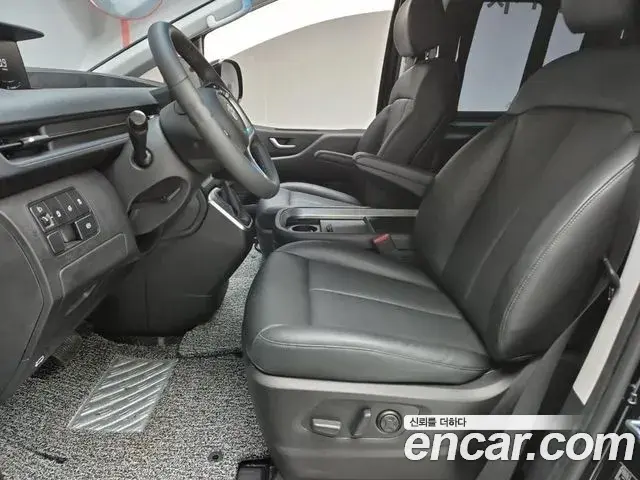 Hyundai Staria 2021 — Photo 4/19