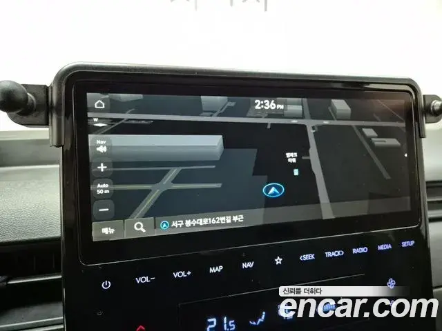 Hyundai Staria 2021 — Photo 16/19