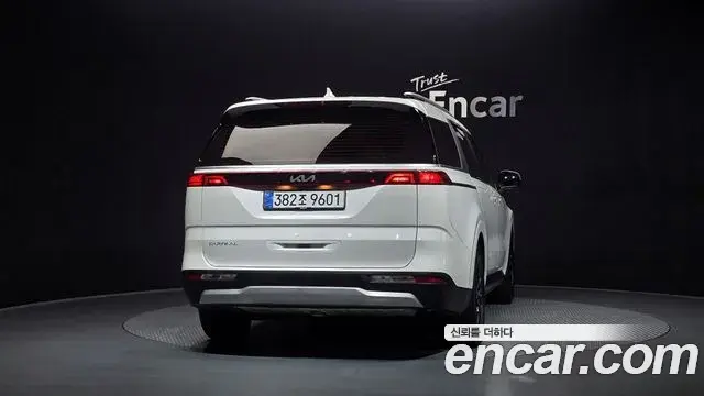 Kia Carnival 2022 — Фото 4/20