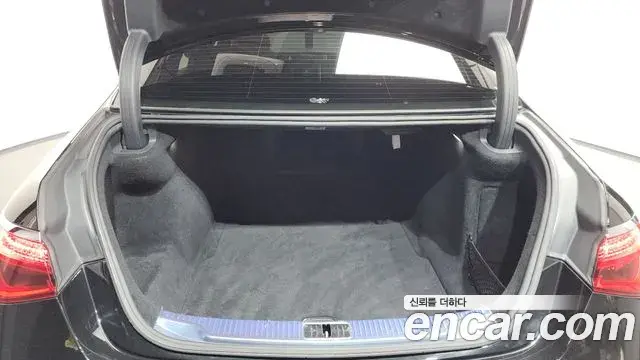 Mercedes-Benz S-Class 2023 — Şəkil 17/20