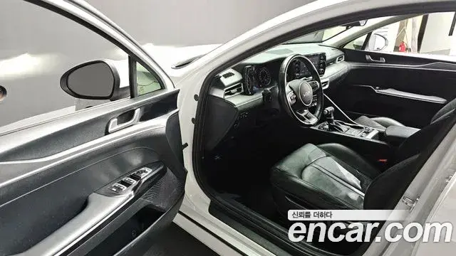 Kia K5 2021 — Şəkil 12/20