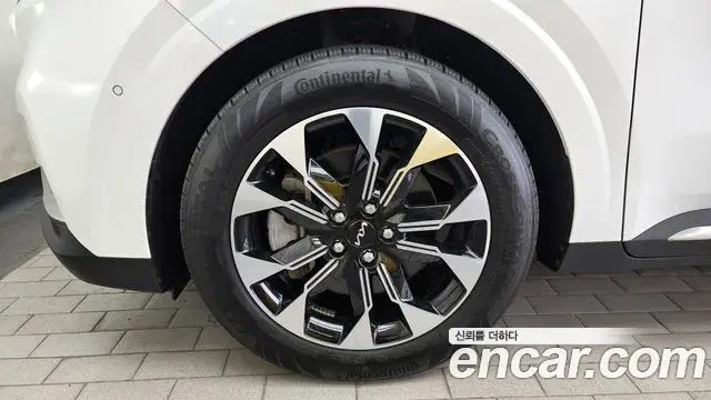 Kia Carnival 2023 — Photo 5/20