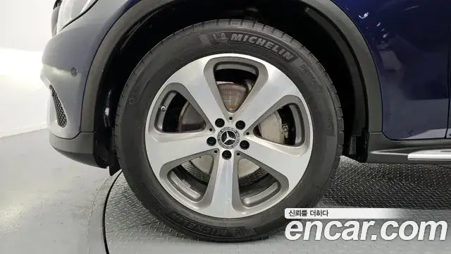 Mercedes-Benz GLC-Class 2019 — Şəkil 1/20