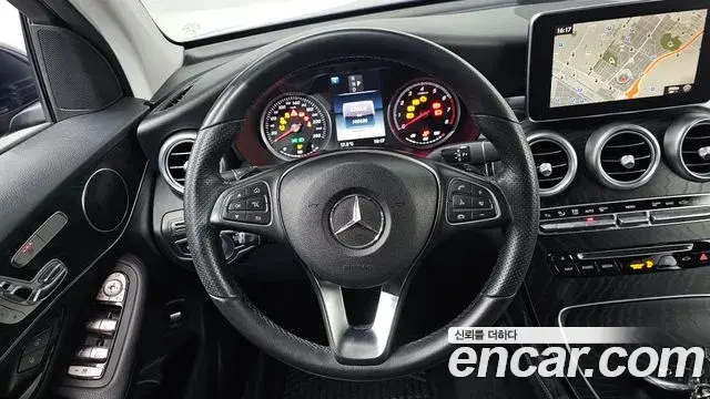 Mercedes-Benz GLC-Class 2019 — Şəkil 8/20