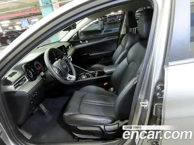 Kia K5 2020 — Şəkil 9/18