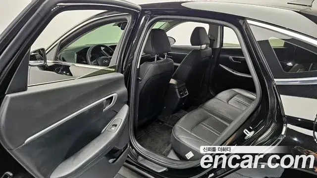 Hyundai Sonata Hybrid 2019 — ფოტო 16/20