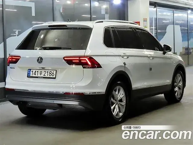 Volkswagen Tiguan 2020 — Photo 7/20