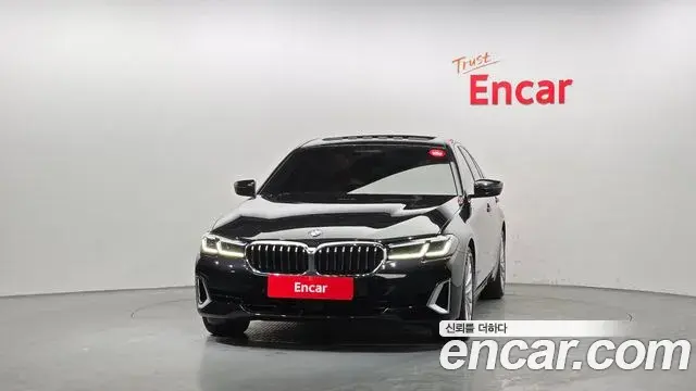 BMW 5 Series 2021 — Şəkil 11/20