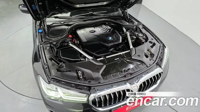 BMW 5 Series 2021 — Şəkil 2/20