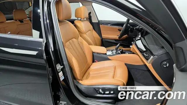 BMW 5 Series 2021 — Şəkil 13/20