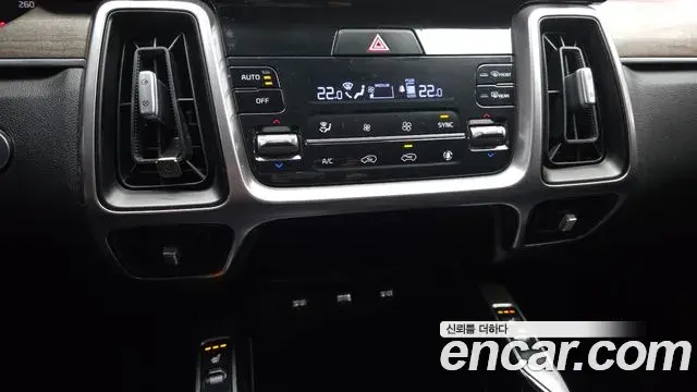 Kia Sorento 2020 — Şəkil 18/20