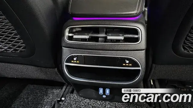 Genesis GV70 2021 — Photo 14/21