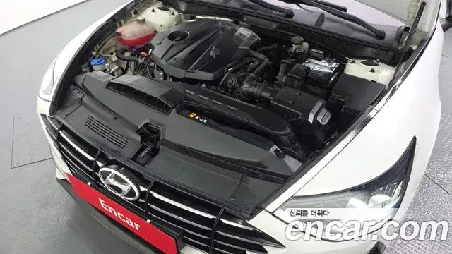Hyundai Sonata Hybrid 2021 — ფოტო 15/20