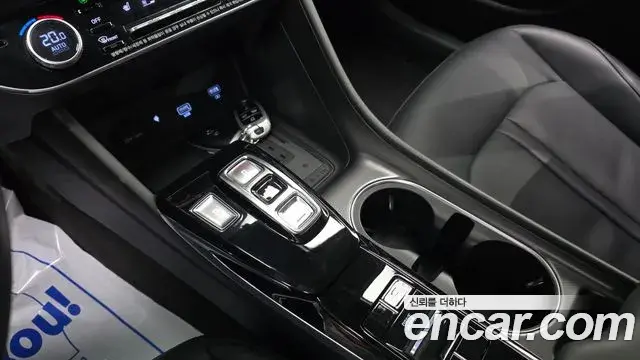 Hyundai Sonata Hybrid 2021 — ფოტო 10/20