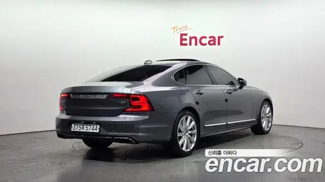 Volvo S90 2020 — Фото 2/20