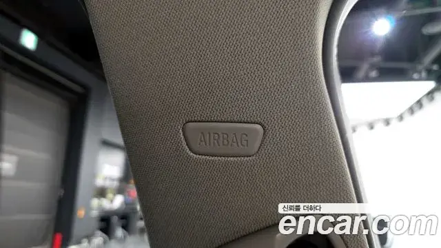 BMW 3 Series 2018 — ფოტო 14/30