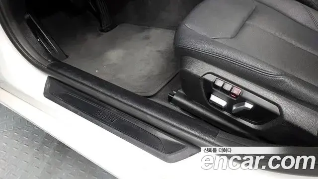 BMW 3 Series 2018 — ფოტო 6/30