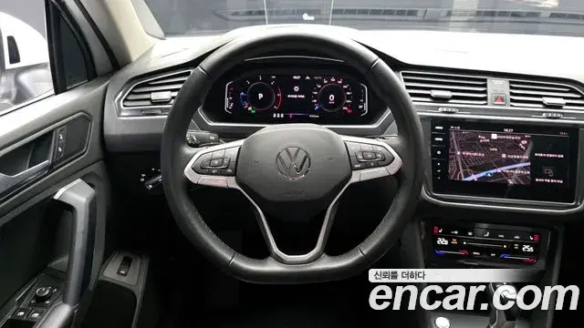 Volkswagen Tiguan 2021 — Фото 12/20