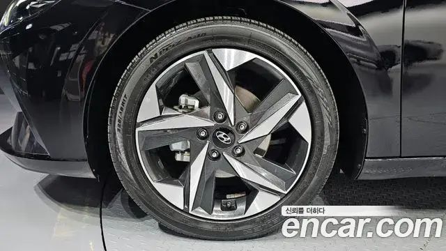 Hyundai Avante 2020 — Фото 5/20