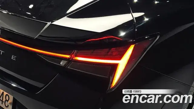 Hyundai The New Avante Hybrid 2020 — ფოტო 12/30