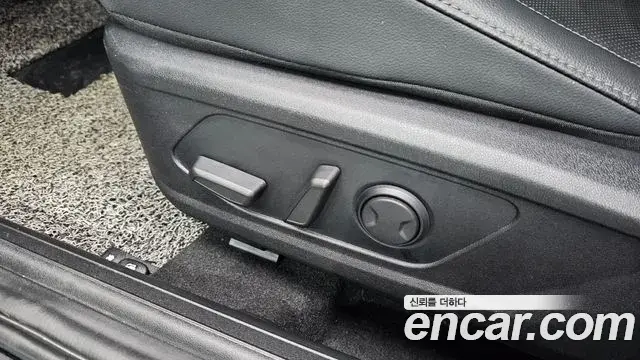 Hyundai The New Avante Hybrid 2020 — ფოტო 8/30