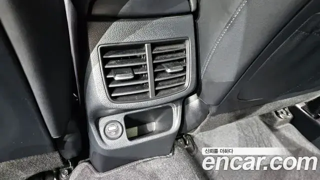Kia Seltos 2021 — Şəkil 25/32