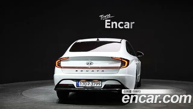 Hyundai Sonata Hybrid 2019 — ფოტო 17/20