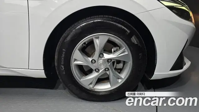 Hyundai The New Avante Hybrid 2020 — ფოტო 7/30