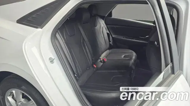 Hyundai The New Avante Hybrid 2020 — ფოტო 22/30