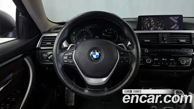 BMW 4 Series 2020 — Photo 19/20