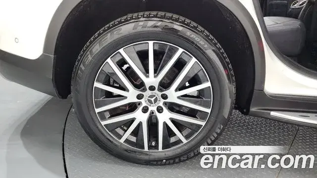 Mercedes-Benz GLC-Class 2020 — Photo 5/20