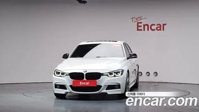 BMW 3 Series 2018 — Şəkil 6/33