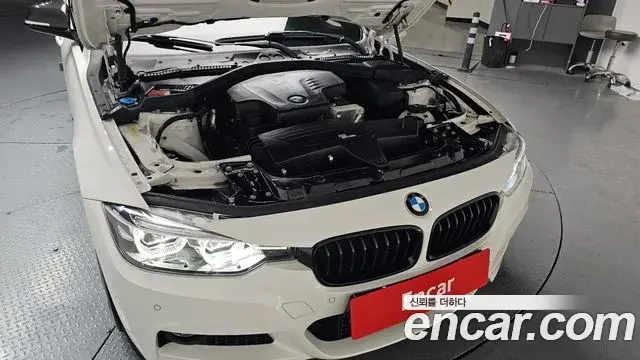 BMW 3 Series 2018 — Şəkil 3/33