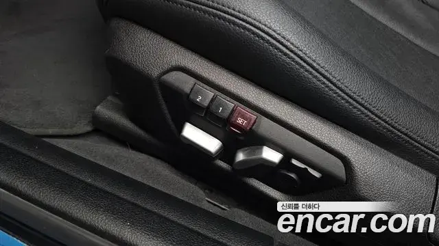 BMW 3 Series 2018 — Şəkil 18/33