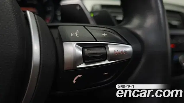 BMW 3 Series 2018 — Şəkil 20/33