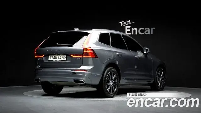 Volvo XC60 2018 — ფოტო 3/20