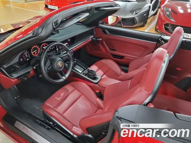 Porsche 911 2020 — ფოტო 13/20