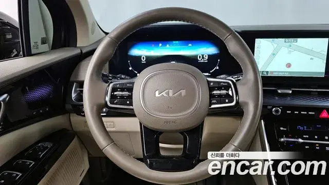 Kia Carnival 2023 — Фото 13/20