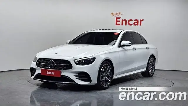 Mercedes-Benz E-Class 2020 — Фото 1/20