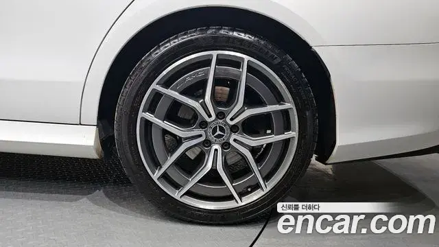 Mercedes-Benz E-Class 2020 — Şəkil 6/30