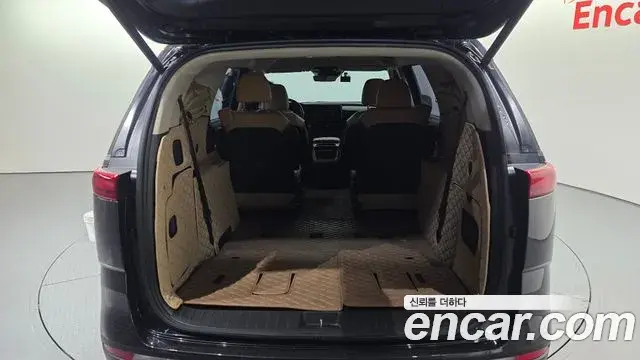 Kia Carnival 2022 — Фото 20/20