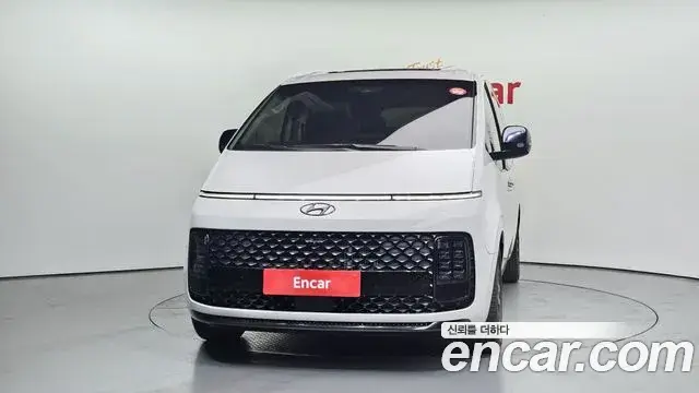 Hyundai Staria 2023 — Photo 13/20