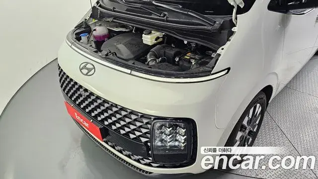 Hyundai Staria 2023 — Photo 19/20