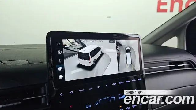 Hyundai Staria 2023 — Photo 7/20