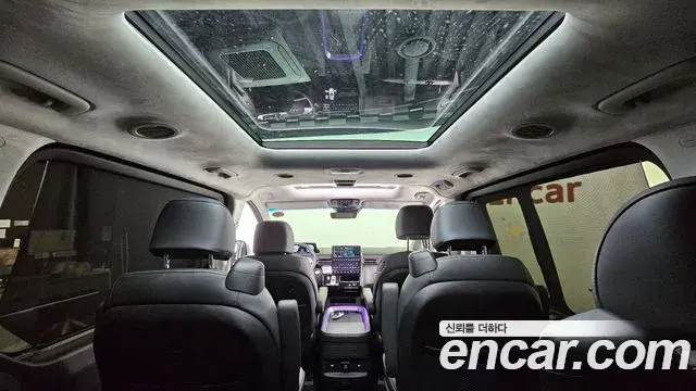 Hyundai Staria 2023 — Photo 4/20