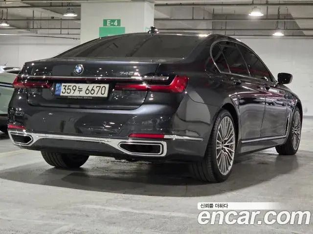 BMW 7 Series 2021 — ფოტო 11/20