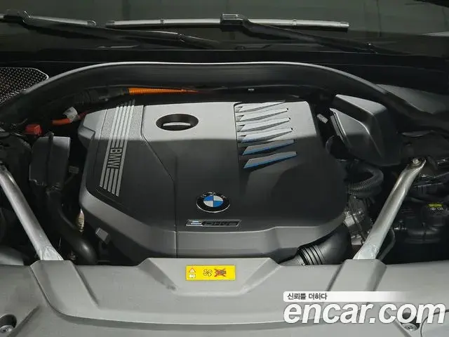 BMW 7 Series 2021 — ფოტო 19/20